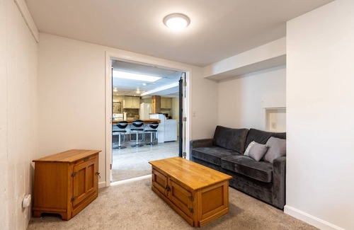 Arnold Apartment | Cool Spring waterfront apartment with pier mins to Annapolis