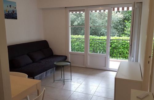 Bastide Giraud Apartment | Coquet 2 Pièces Proche Plages, Terrasse - Piscine et Tennis Dans la Résidence