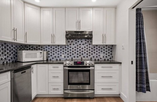 East Kootenay House | Coral | Beach Access | Fenced Yard | Fire Pit
