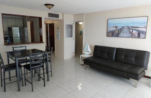 Isla Verde Apartment | Coral Beach Isla Verde Beach Front Large 1 Bedroom Apt 208 Tower 1