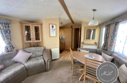 Ingoldmells Apartment | Coral Beach - Row 73 Van 2, central heating, WiFi, bed linen - Meadow Lakes Caravan & Lodge Hire