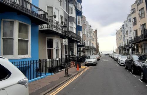 Kemptown Apartment | Coral Cave