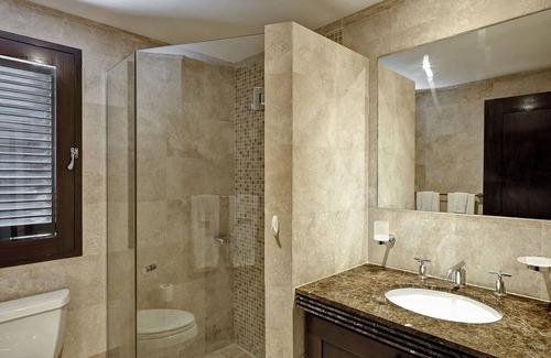 Old Trees Bay Apartment | Coral Cove 4, Green Fields