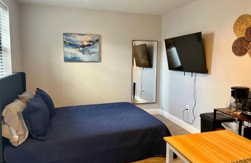 Flagami Apartment | Coral Gable Studio & House Free Parking & Wifi