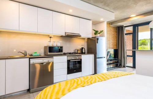 Hillhead Apartment | Coral Point Executive studio Apartment