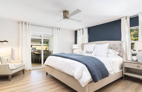 Naples Park House | CORAL REEF RETREAT - Vanderbilt Beach Coastal Home with Heated Pool