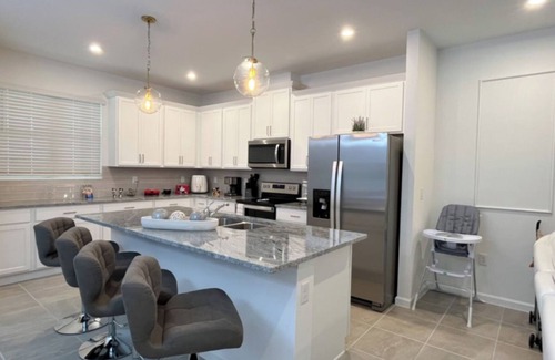 Loughman House | Coral Way Private Pool