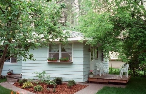 Coram Cottage | Coram Cottage-Glacier National Park2BR,1BA 5 Min. from Park