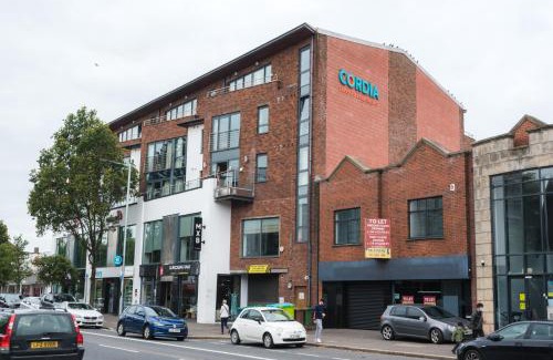 Queens Quarter Apartment | Cordia Serviced Apartments - Free on-site parking
