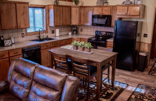 Ashton Cabin | Cordingley's Cozy Cabin in Ashton
