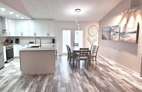 Bradenton House | Cordova Lakes - Welcoming 3-bedroom house with AC in Bradenton