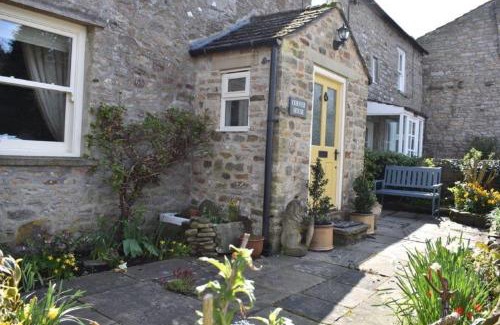 Fremington House | Corner House