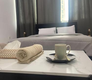 Abu Dhabi City Center Hostel | Corniche Street - Extremely Unique Room