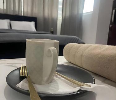 Abu Dhabi City Center Hostel | Corniche Street - Extremely Unique Room