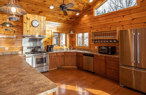 Hammondsport House | Corning Landing - Keuka Lake Luxury Retreat!