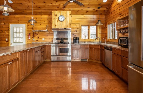 Hammondsport House | Corning Landing - Keuka Lake Luxury Retreat!