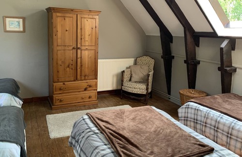 Plounerin House | Cornouaille - Grand Gite Dans une Bâtisse Typiquement Bretonne en Pleine Nature