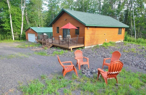 Cornucopia Cabin | Corny's Hidden Gem: Luxe Cabin on the South Shore