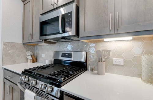 Hutto House | Corporate 5 Bed House in Hutto