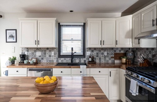 Kentwood House | "Corporate Elegance: Luxe Home in Grand Rapids"