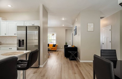 Oak Creek House | Corporate Housing by MGM