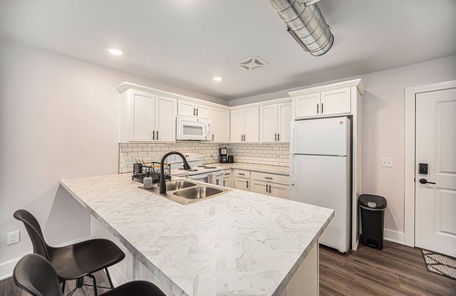 Fulton Heights Apartment | Corporate Housing for Traveling Professionals - EXTENDED STAYS