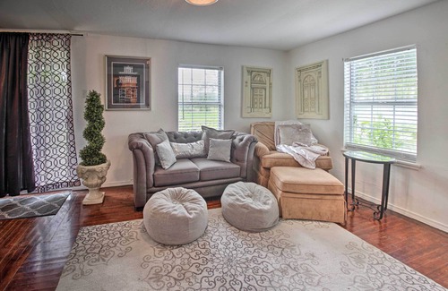 South Side Cottage | Corpus Christi Cottage w/ Patio - 5 Mi From Beach!