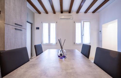 Vicenza Apartment | Corpus Domini Downtown Flat