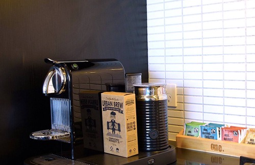 Carlton Apartment | Cosmo Stays- 3BR Penthouse Apartment. Incredible City Views. Free Parking.