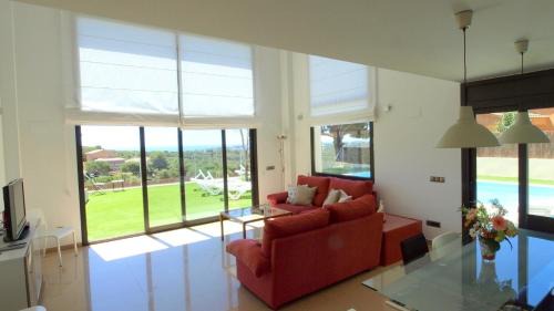 Lloret de Mar Villa | Costacabana - Villa Macey