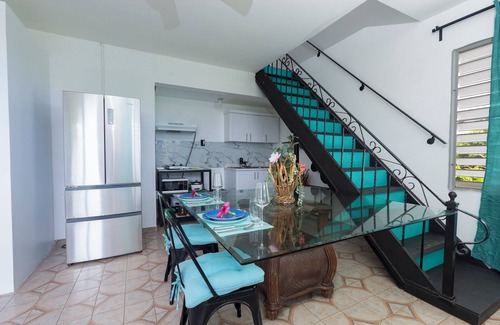 Corcovado Apartment | costal heaven: King bed with stunning ocean view