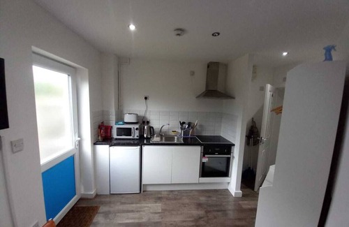 Yeading Apartment | Cosy 1-Bed Studio in Northolt perfect to unwind