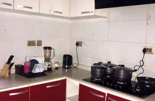 Lagos House | Cosy 1BDR Apartment with balcony& WiFi 24/7 Lekki.
