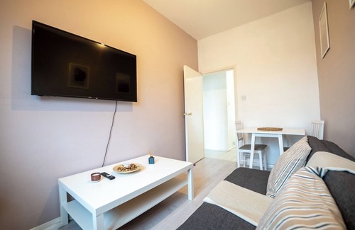 Selhurst Apartment | Cosy 2bed Flat-Easy Links to Central London and Gatwick Airport-Free Parking