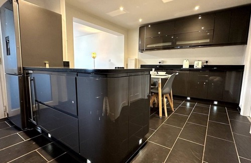 Oxford Apartment | Cosy 4 bed house in Botley, Oxford