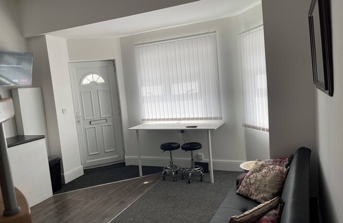 Goole Apartment | Cosy Airy Maisonette