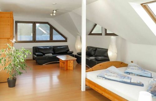 Adenau Apartment | Cosy apartment for 5 guests with WIFI, TV, pets allowed and parking