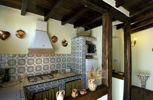 Collesano Villa | Cosy apartment in villa with A/C, WIFI, pool, TV, terrace and panoramic view, close to Cefalù