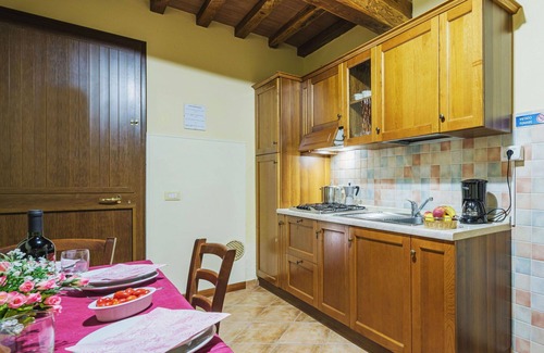 Orentano Apartment | Cosy apartment for 7 guests with A/C, pool, WIFI, TV and patio