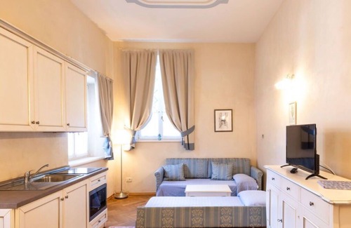 Strassoldo Apartment | Cosy apartment for 4 guests with WIFI, A/C, TV and patio