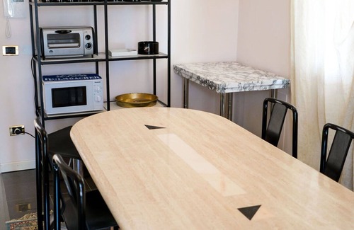 Roseto degli Abruzzi Villa | Cosy apartment in villa for 6 guests with WIFI, TV and patio