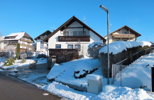 Uehlingen-Birkendorf Apartment | Cosy apartment for 4 people with WIFI, TV and balcony