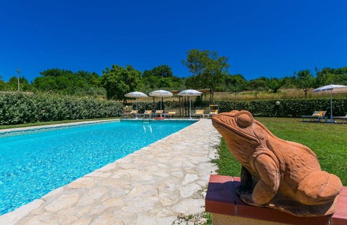 Collalto House | Cosy apartment in villa for 12 people with WIFI, A/C, private pool, TV, patio and panoramic view