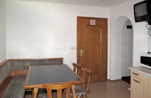 St. Valentin auf der Haide Apartment | Cosy apartment for 6 guests with WIFI, TV, balcony and pets allowed