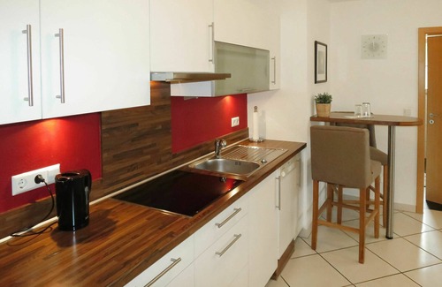 Hofstetten Apartment | Cosy apartment for 4 guests with WIFI, TV and terrace