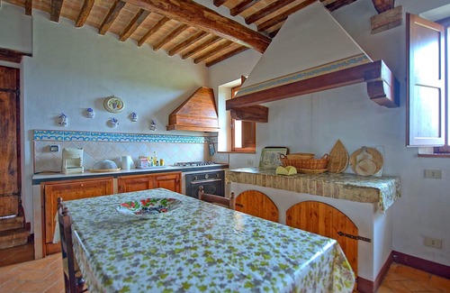 Monteroni d'Arbia Apartment | Cosy apartment for 5 guests with WIFI, pool and panoramic view, close to Siena
