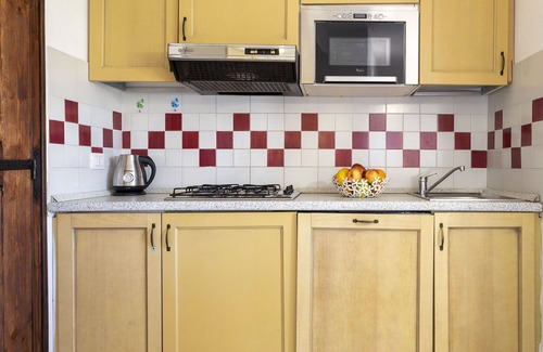 Canneddi Apartment | Cosy apartment for 4 people with WIFI, pool, A/C, TV, terrace and pets allowed