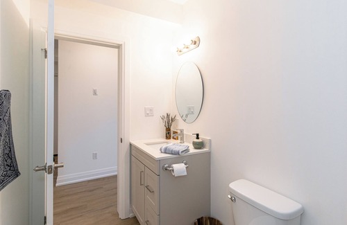 Barrie Apartment | Cosy Apartment Downtown Barrie