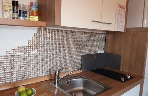 Nentershausen Apartment | Cosy apartment for 6 guests with WIFI, TV, terrace and pets allowed