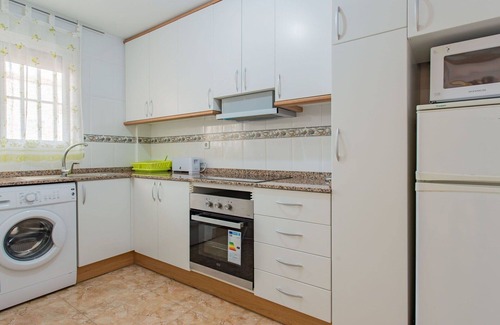 Los Alcazares Apartment | Cosy apartment for 6 guests with WIFI, pool, TV, terrace and pets allowed